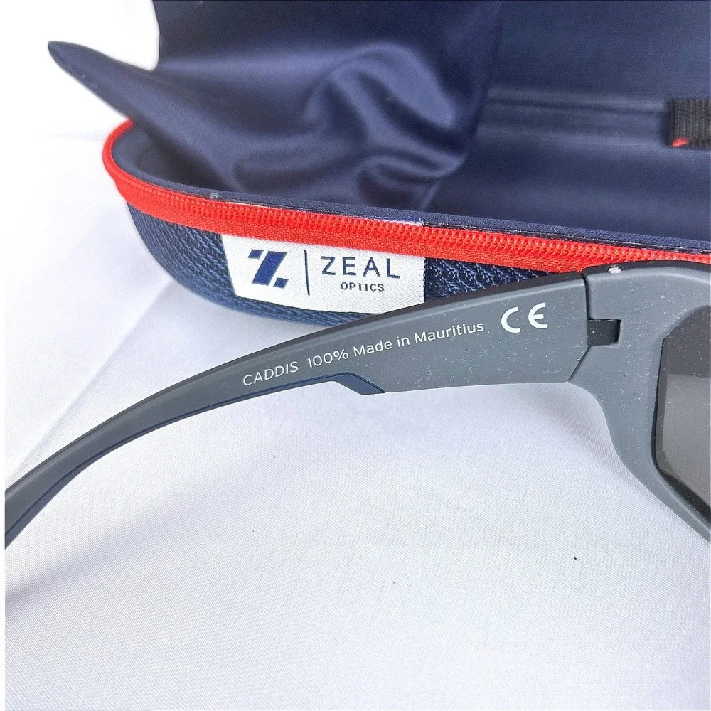Zeal Optics Caddis Sunglasses Matte‎ Black Ellume Polarized With Case